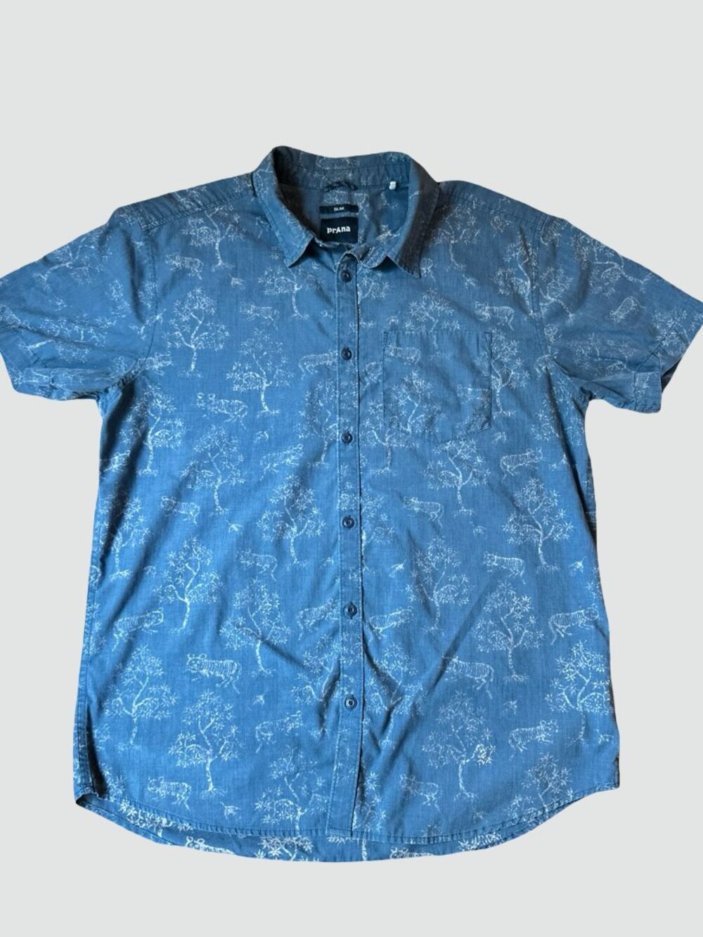 prAna Tiger Blue Men's L Short Sleeve Button-Down Shirt Large Slim Fit Wildlife - Picture 2 of 6